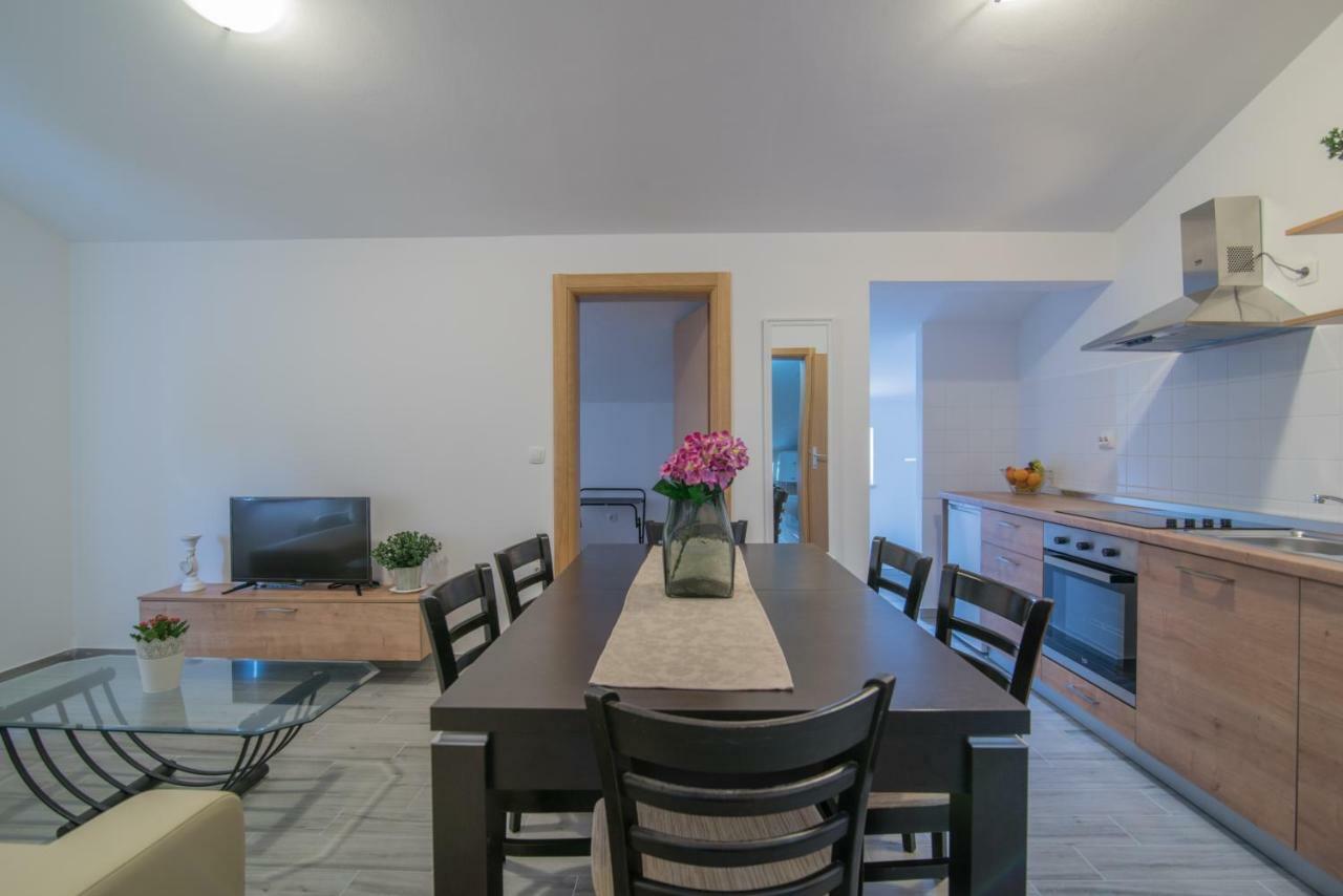 Ferienwohnung Middle Istra Pazin Exterior foto