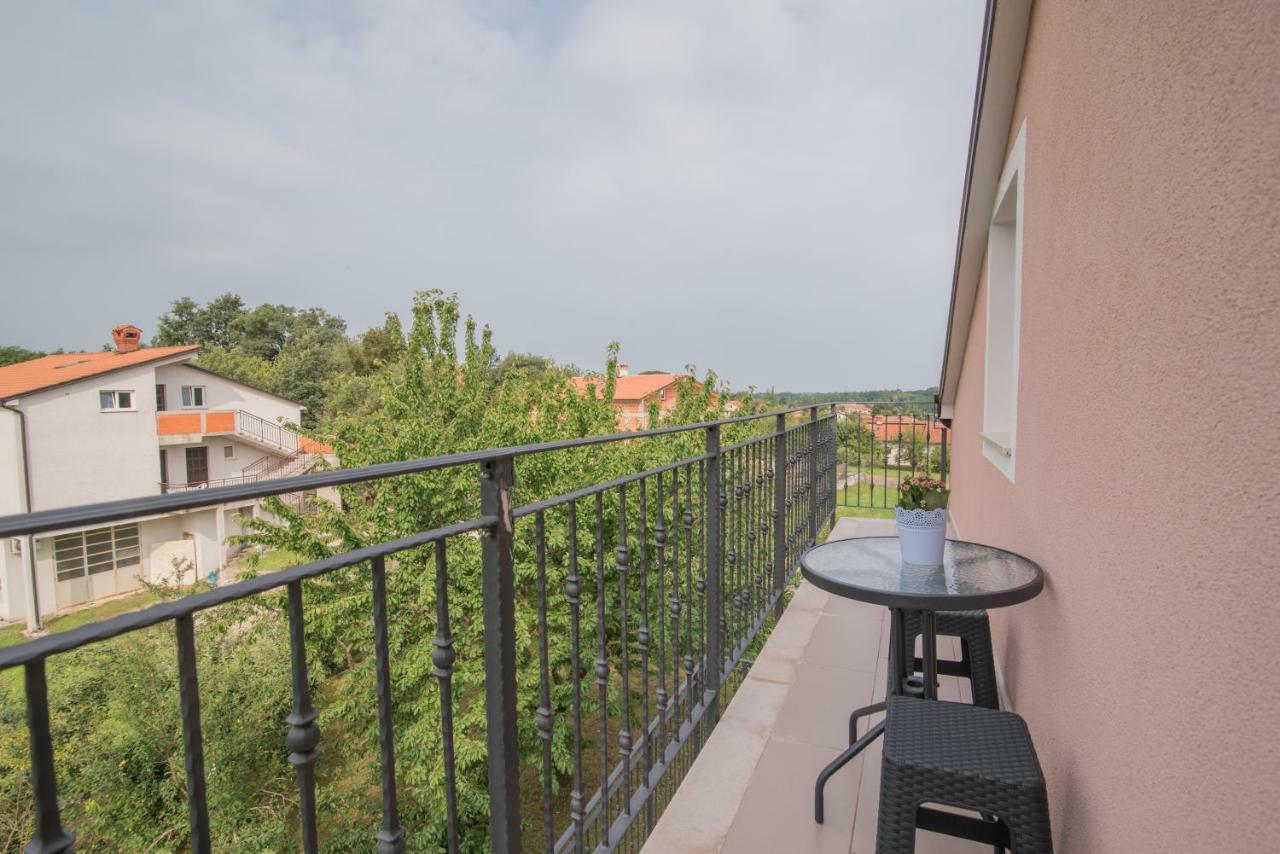 Ferienwohnung Middle Istra Pazin Exterior foto